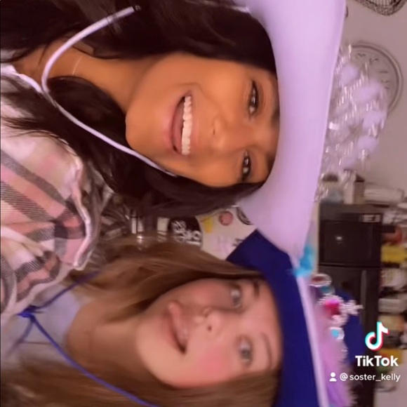 Meet your Posher, Avery - Picture 1 of 1